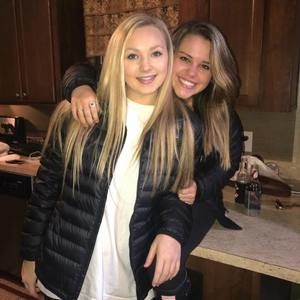 Meet your Posher, Lydia